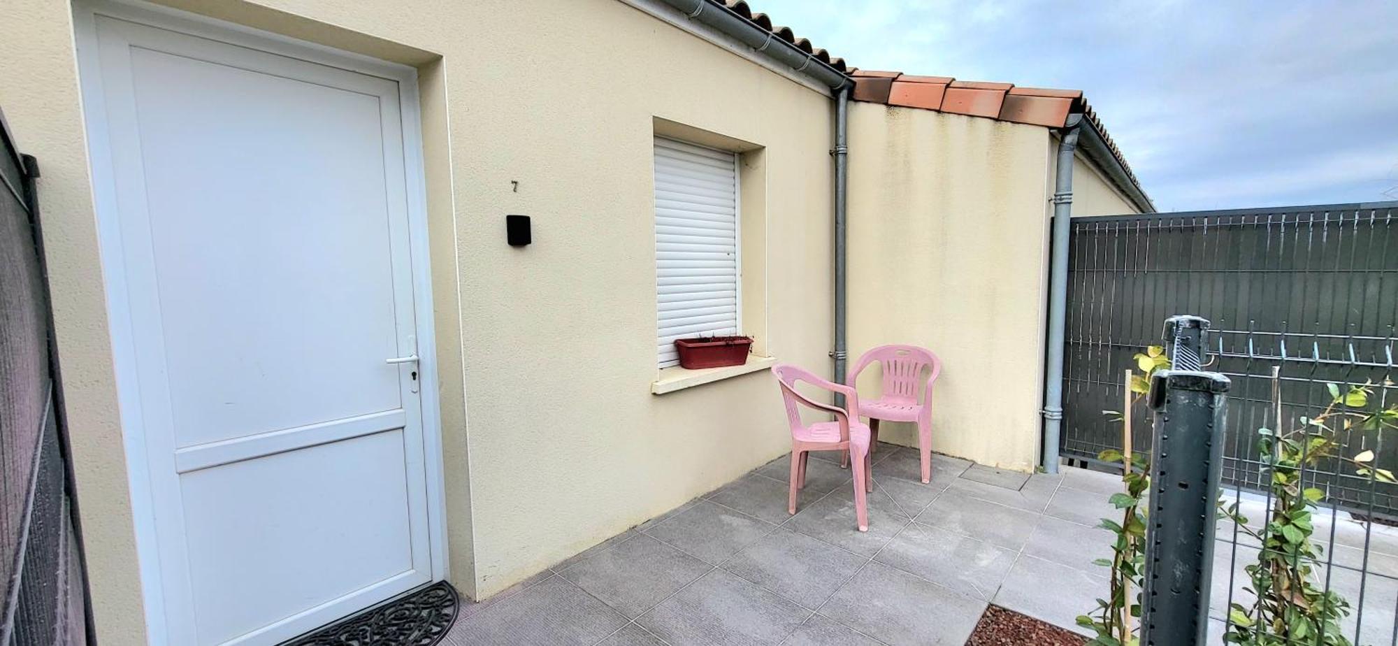 Residences Les Sansonnets "Appartements & Studios" Jonzac Bagian luar foto