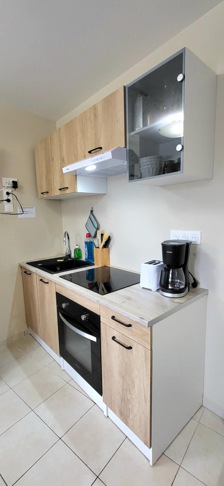 Residences Les Sansonnets "Appartements & Studios" Jonzac Bagian luar foto