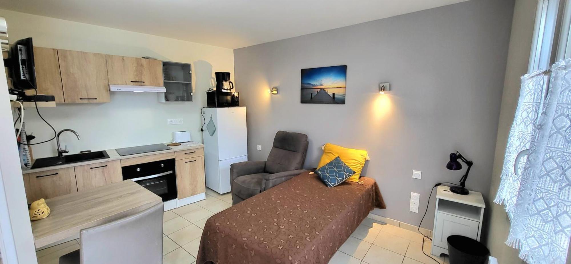 Residences Les Sansonnets "Appartements & Studios" Jonzac Bagian luar foto