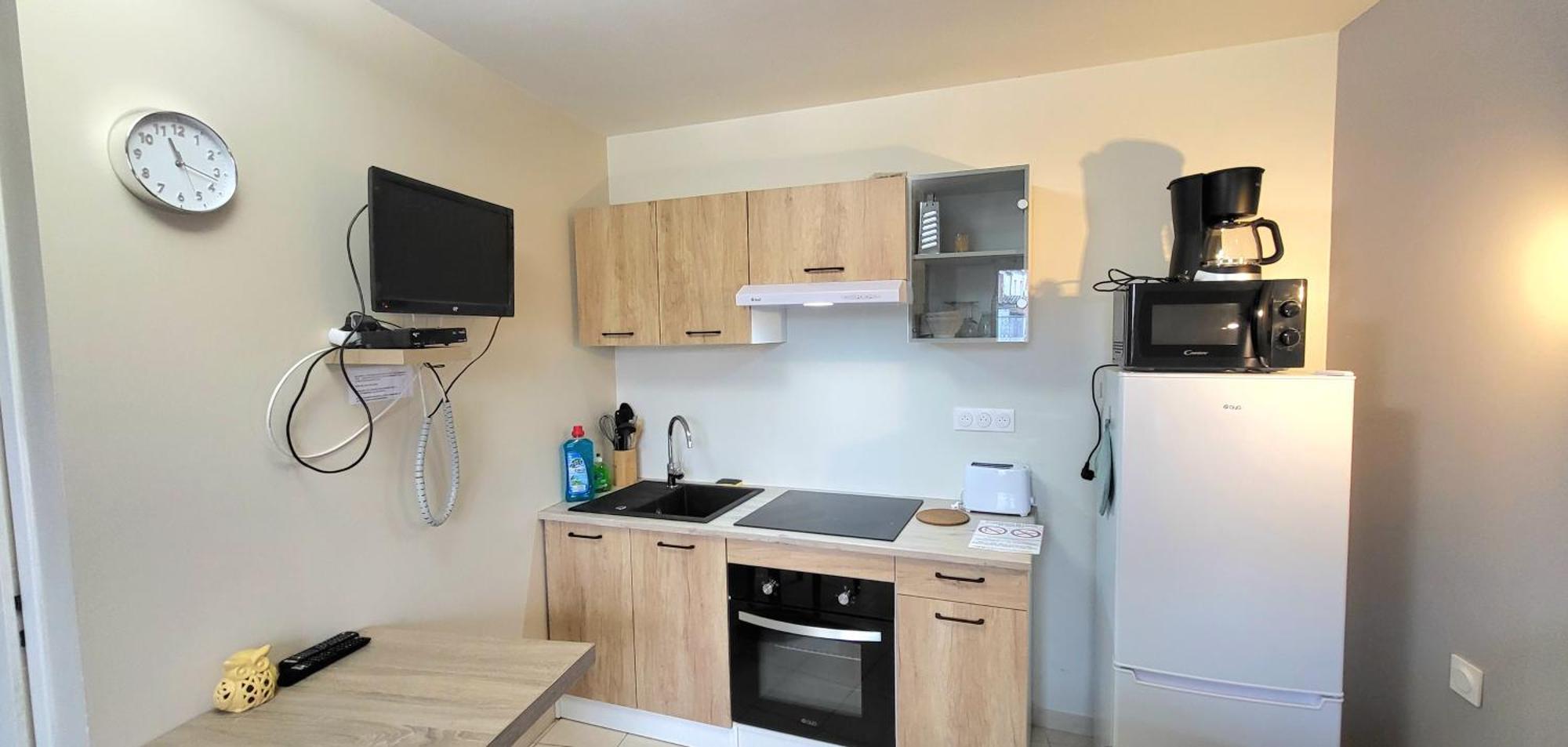 Residences Les Sansonnets "Appartements & Studios" Jonzac Bagian luar foto