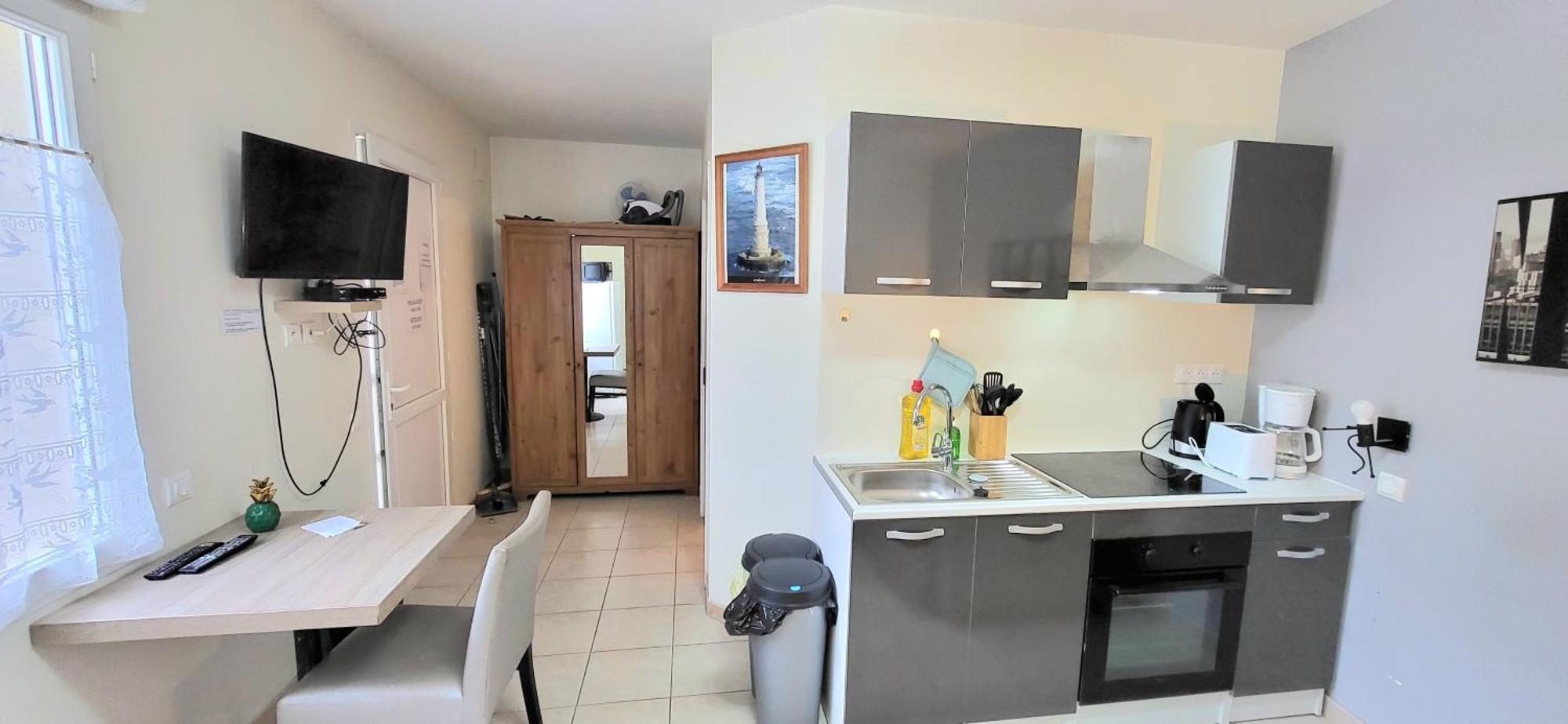 Residences Les Sansonnets "Appartements & Studios" Jonzac Bagian luar foto