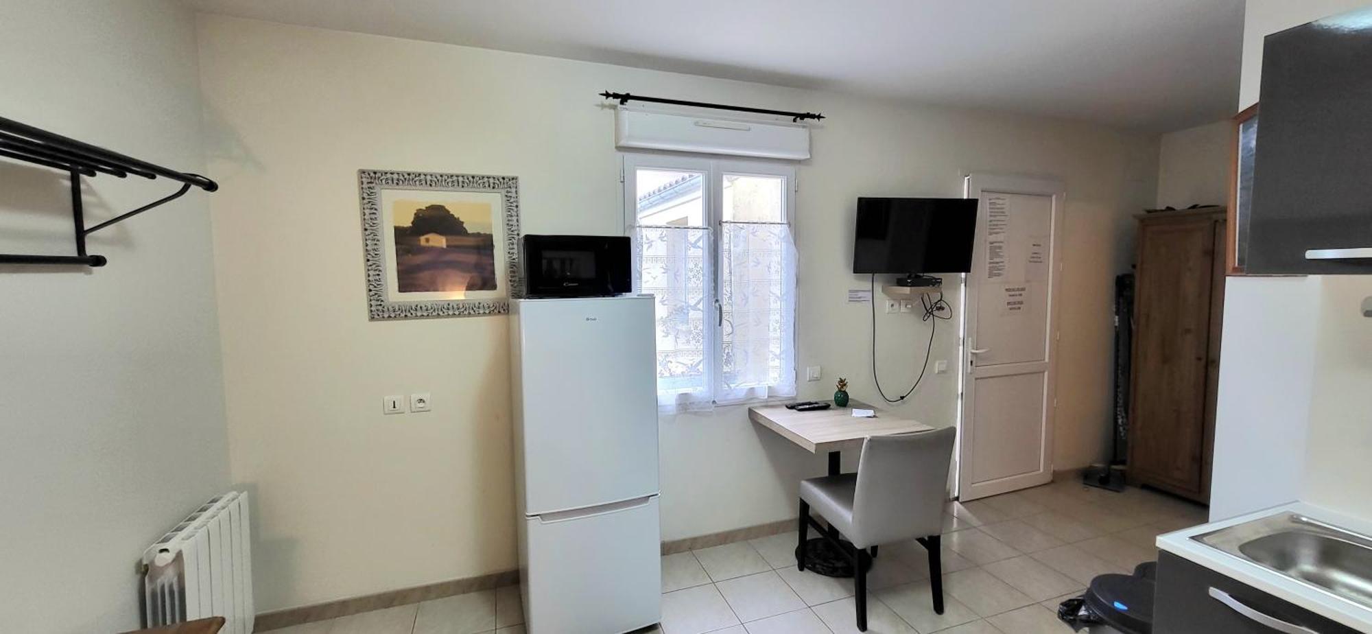 Residences Les Sansonnets "Appartements & Studios" Jonzac Bagian luar foto