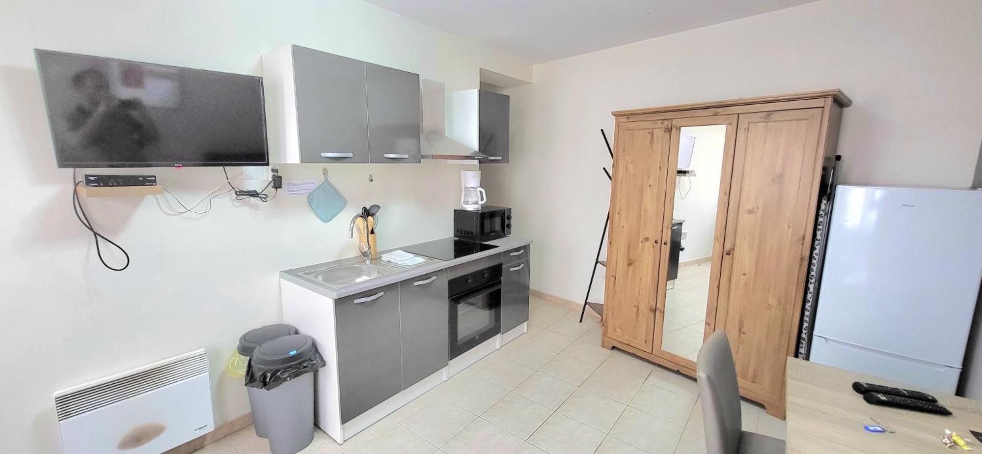Residences Les Sansonnets "Appartements & Studios" Jonzac Bagian luar foto